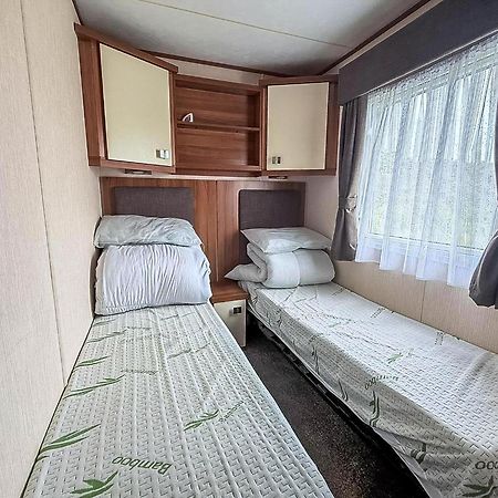 Lovely 8 Berth Caravan At Sunnydale In Lincolnshire Ref 35239S Лаут Экстерьер фото