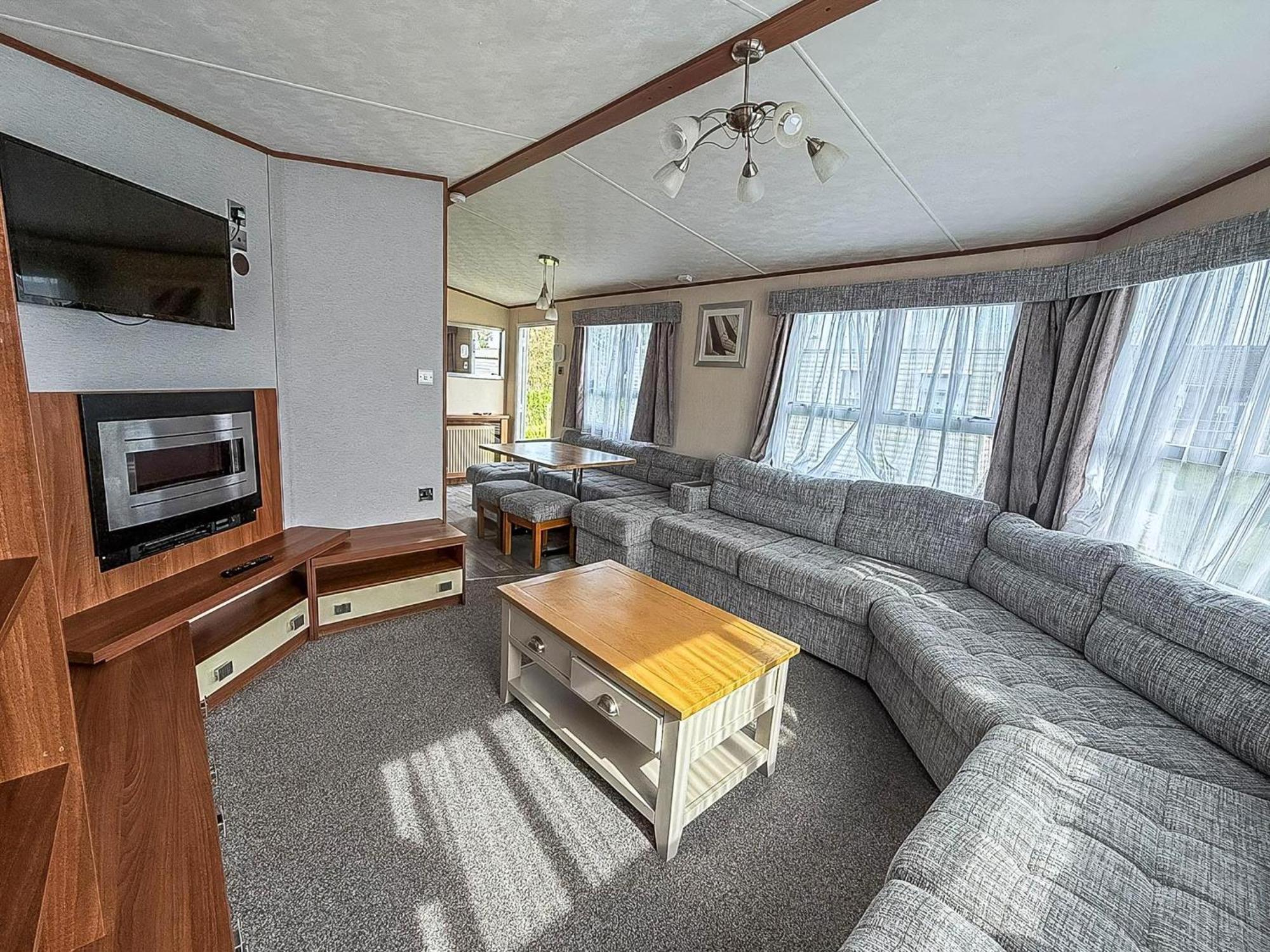 Lovely 8 Berth Caravan At Sunnydale In Lincolnshire Ref 35239S Лаут Экстерьер фото